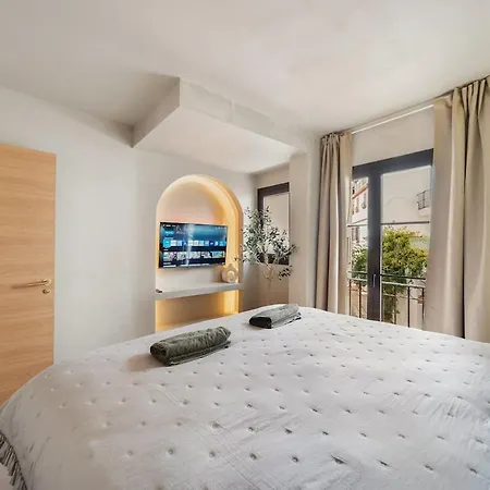 Apartment 3 Bedroom In Old Town *