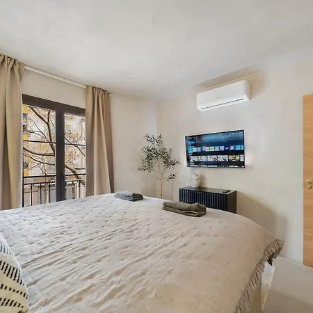 3 Bedroom In Old Town Appartement Marbellac