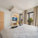 Appartement 3 Bedroom In Old Town *