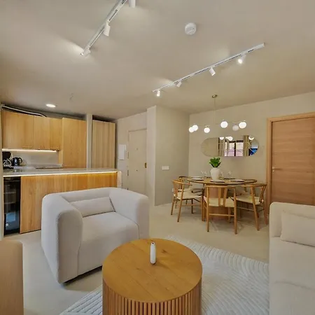 3 Bedroom In Old Town Lejlighed *