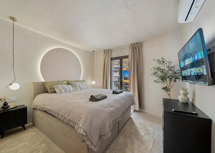 3 Bedroom In Old Town *